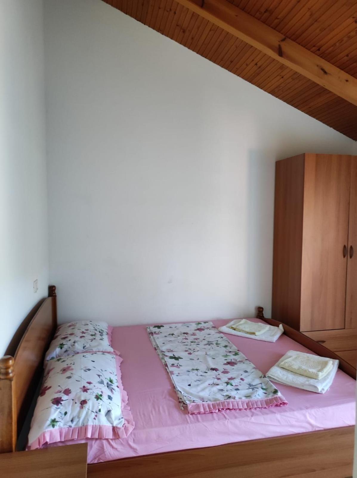 Hotel Toni Llogora Dukat Buitenkant foto